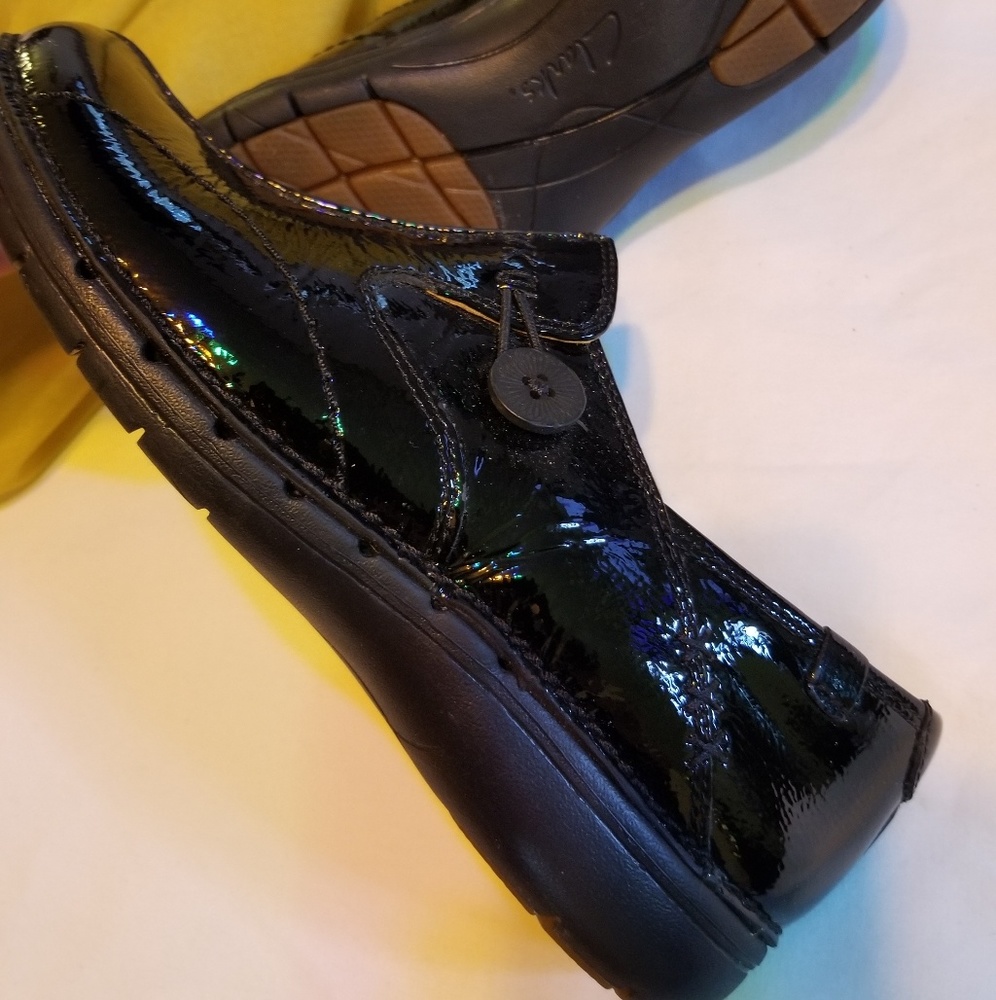 Clarks - Picture 4 of 6
